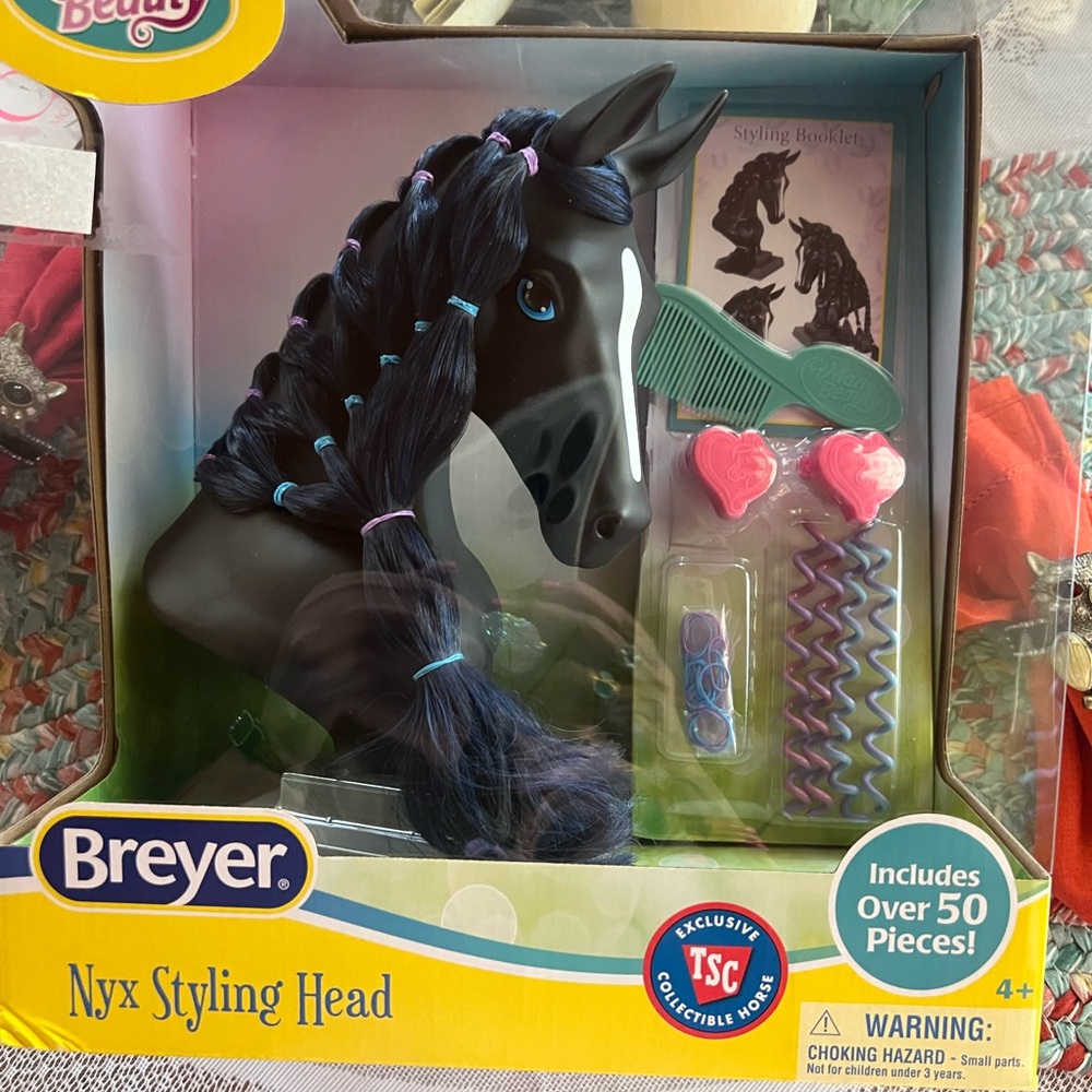 NIB BREYER NXY STYLING HEAD!! INCL: OVER 50 pcs. New